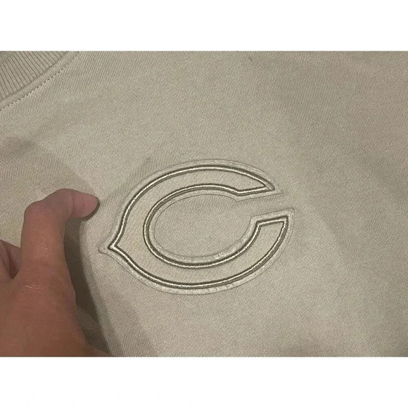 NFL Chicago Bears Pro Standard Green Woman’s‎ Pullover Oversized Sweater Medium - Picture 7 of 9